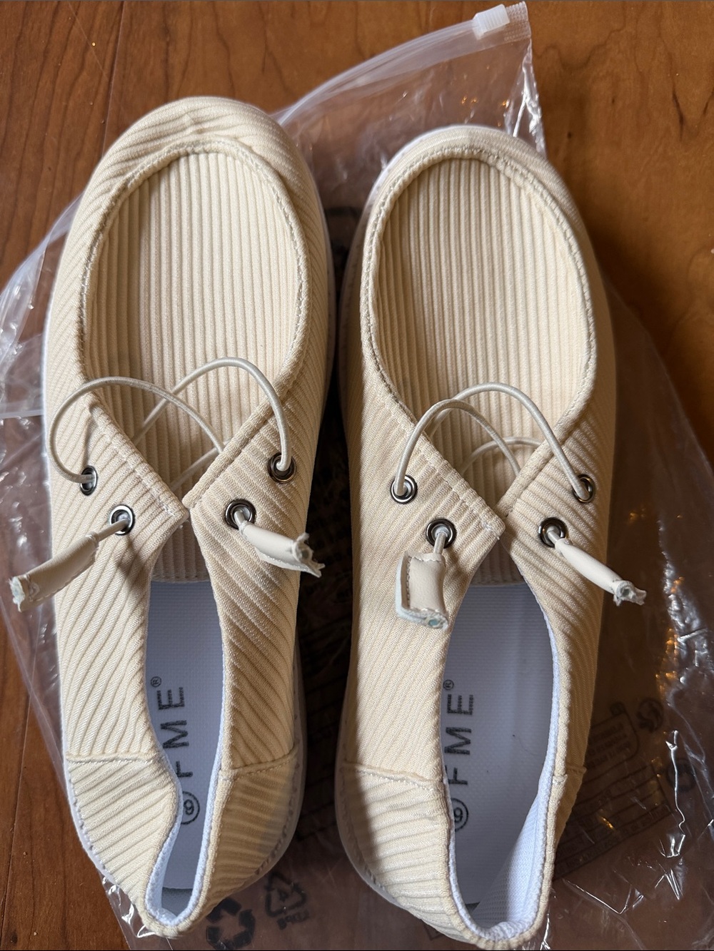 ME Makeover Essentials Cream Ribbed Tie-Top Ballet Flats